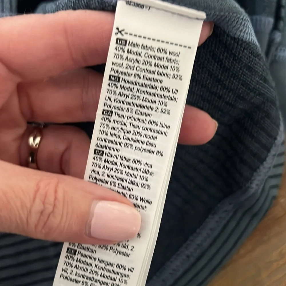 Kari Traii NWT Baselayer Tora H/Z Mixed Wool Blend XS - Picture 5 of 6